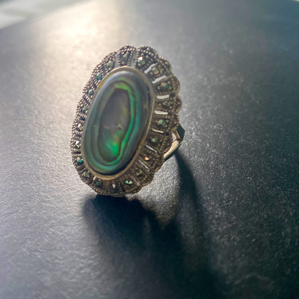 Rare Tahitian Mother Of Pearl Ring